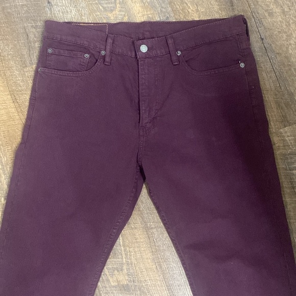 Vintage maroon Levi’s 513 Relaxed fit flared leg raw hem - Picture 6 of 9